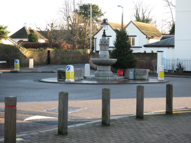 Thames Ditton village roundabout